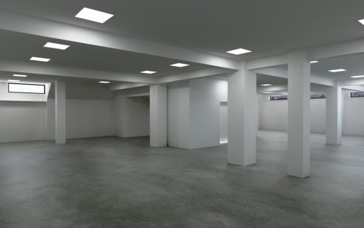 Estacionamento, Cave